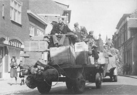 Kleumend van de kou op de geroofde goederen