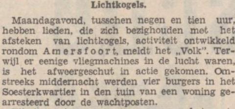 Lichtkogels tijdens (Duitse?) vliegtuigen