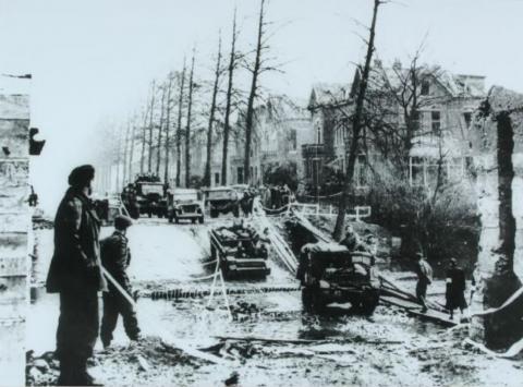 De ingestortte Deventerwegbrug