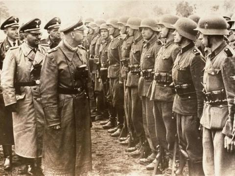 Himmler's SS nam nu het commando over het leger over 