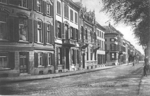 In zo'n statig huis aan de IJsselkade woonde de familie Barto