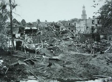 Dit is wat er over bleef van de hoek Rozengracht-Barlheze