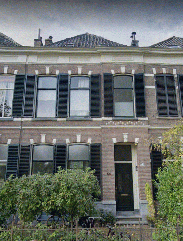 Het huis van haar moeder aan de Coehoornsingel 120 