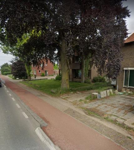 Ooit stond hier zijn huis op de Weg naar Voorst 184 voordat er nieuwe huizen werden gebouwd