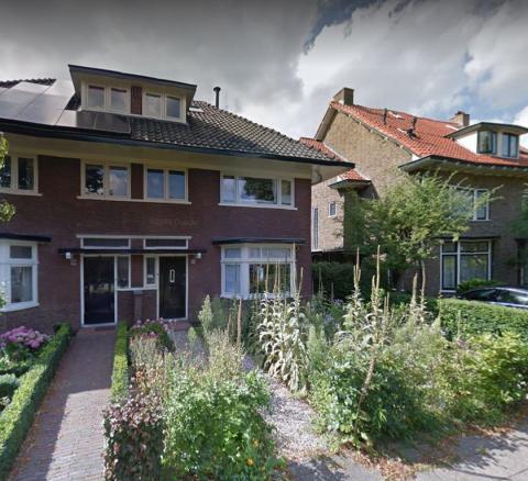 De Deventerweg 151 waar hij was opgegroeid.