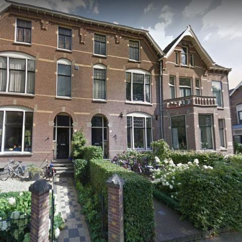 Hij woonde aan de Deventerweg 22