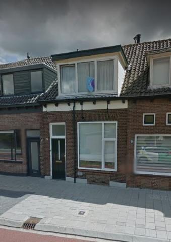 Ze woonde aan de Emmerikseweg 35