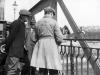 Schade aan de IJsselbrug, het eigenlijke doel van het Geallieerde bombardement, valt mee.... 